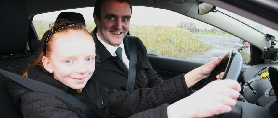 Environment Minister Mark H Durkan today visited the Cruise Centre young driver road safety project in Derry